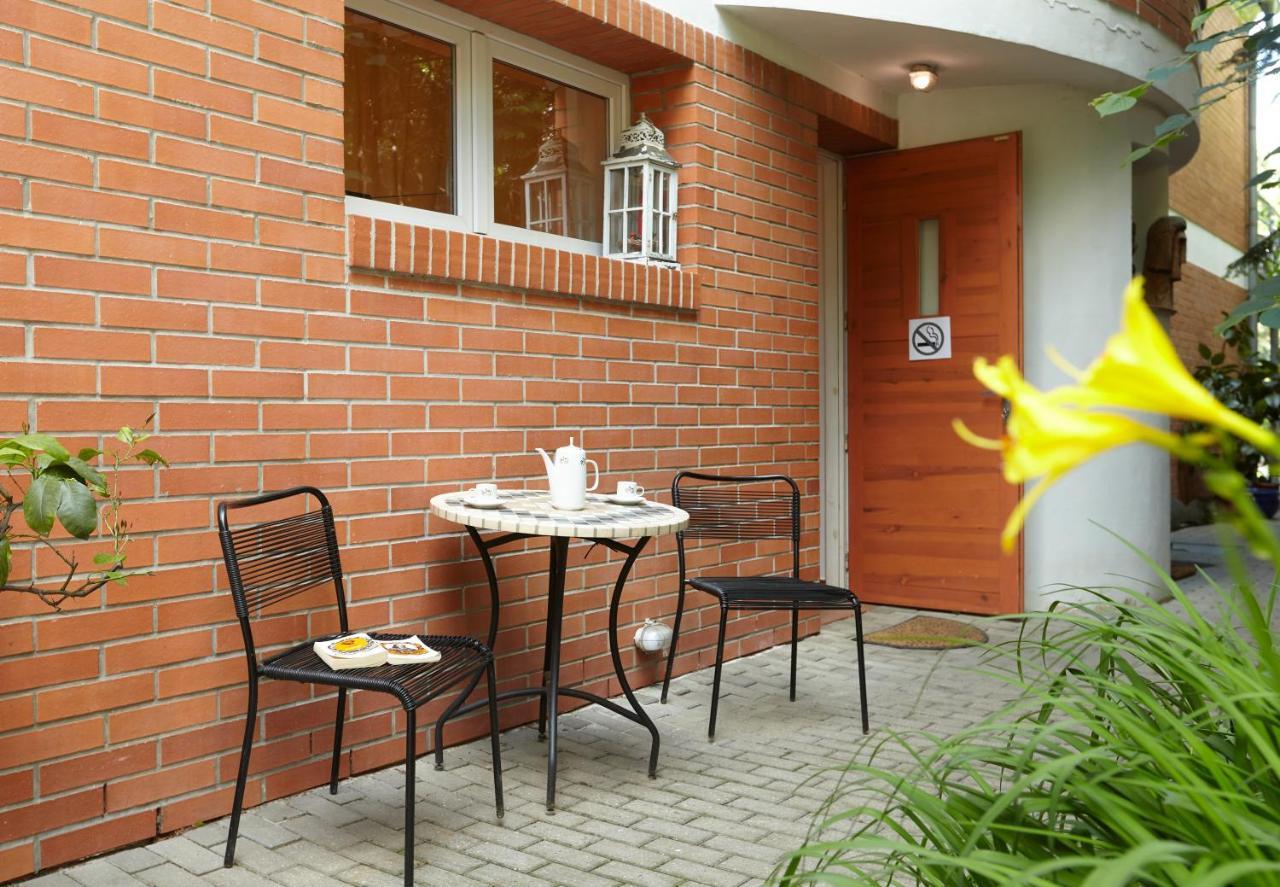 Villa In A Bio Garden Praga Exterior foto